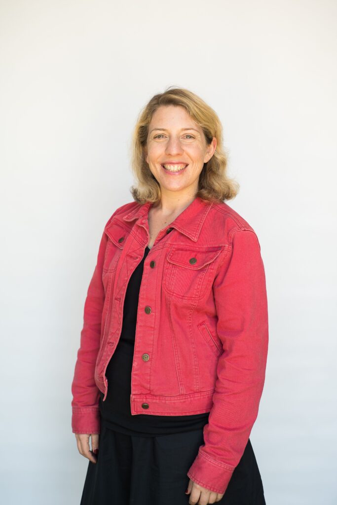 lindsey1 - Lindsey Caplan